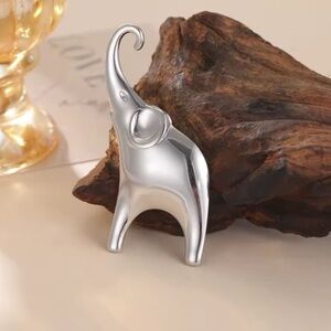 Elephant Stainless Steel Waterproof Brooch